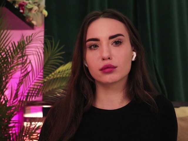 IzabellaOne live cam