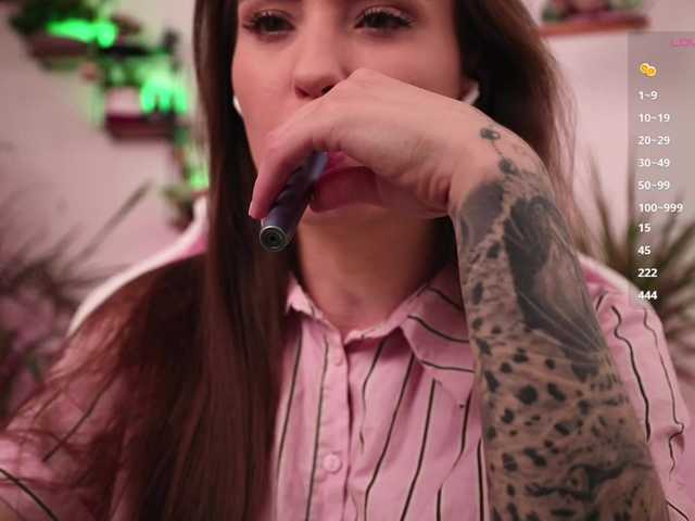 IzabellaOne live cam
