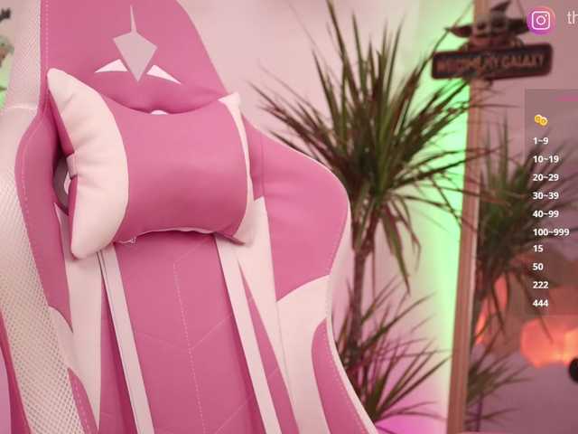 IzabellaOne live cam on BongaCams