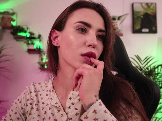 IzabellaOne live cam on BongaCams