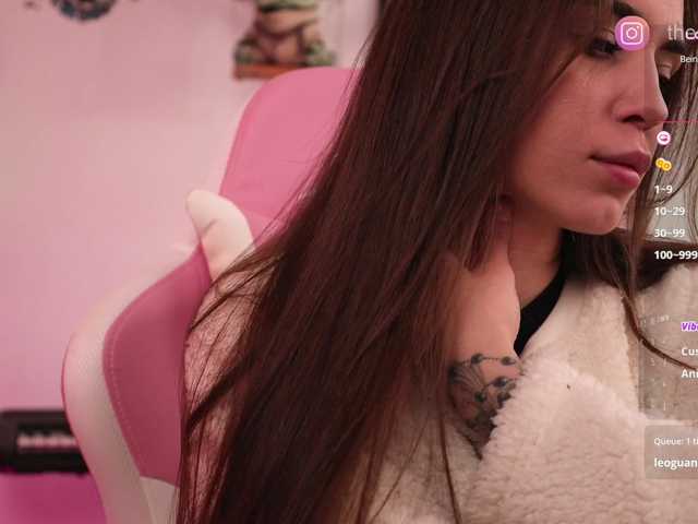 BabyYoda live cam on BongaCams