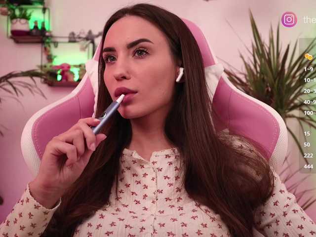 IzabellaOne live cam on BongaCams