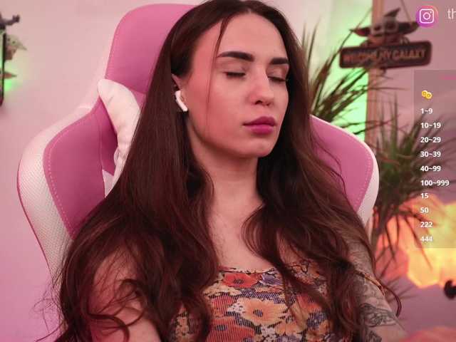 IzabellaOne live cam on BongaCams