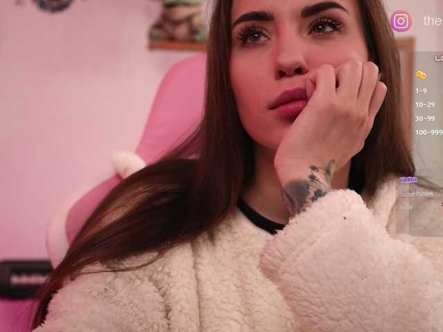 BabyYoda live cam on BongaCams