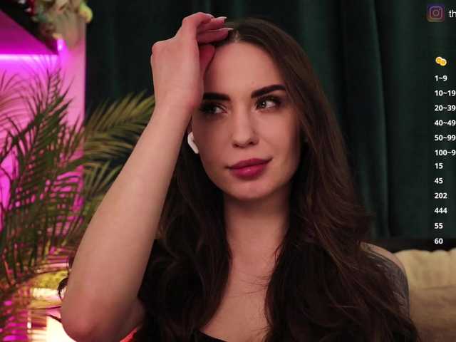 IzabellaOne live cam