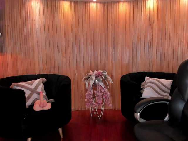 MeganScott live cam on BongaCams