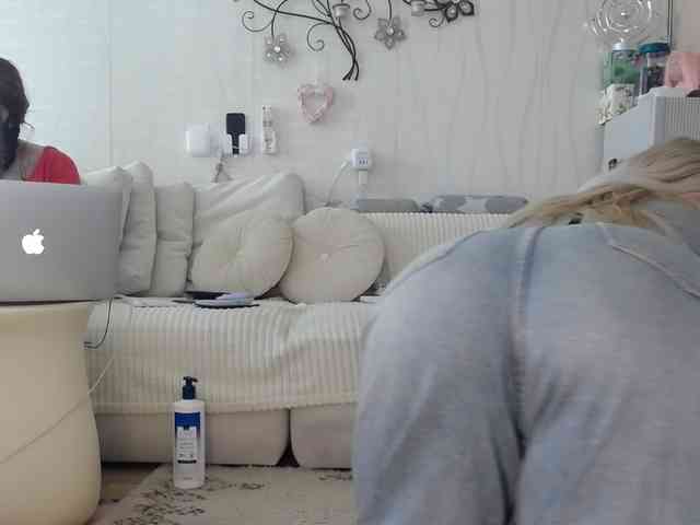 Kamila5555555 webcam
