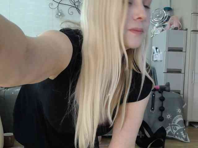 Kamila5555555 webcam