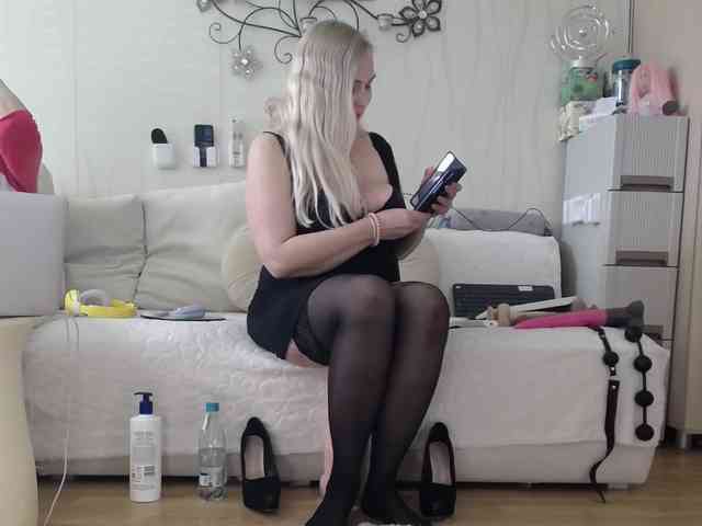 Kamila5555555 webcam