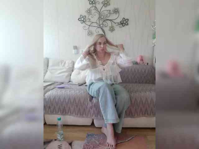 Kamila5555555 webcam