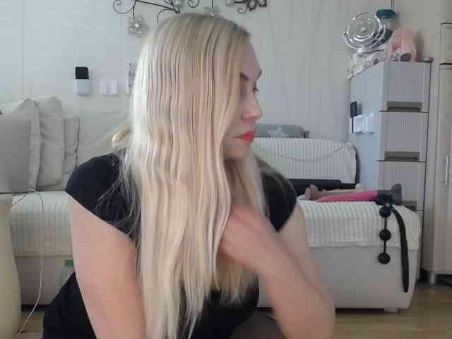 Kamila5555555 webcam