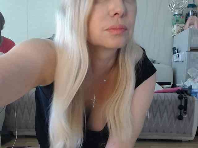 Kamila5555555 webcam