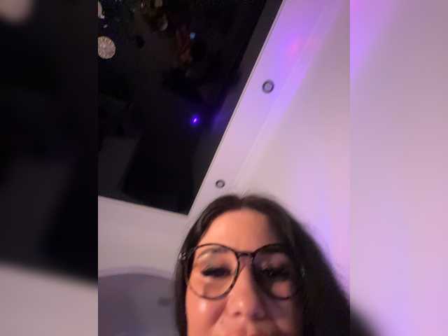 DianaCharming live cam on BongaCams