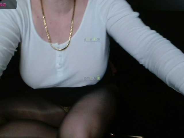 xNiMFAMANKAx live webcam show