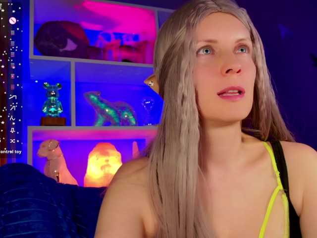 -Fresh-'s BongaCams show and profile