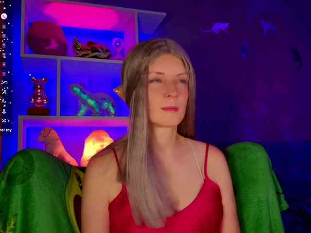 -fresh-'s cam show statistics and live stream
