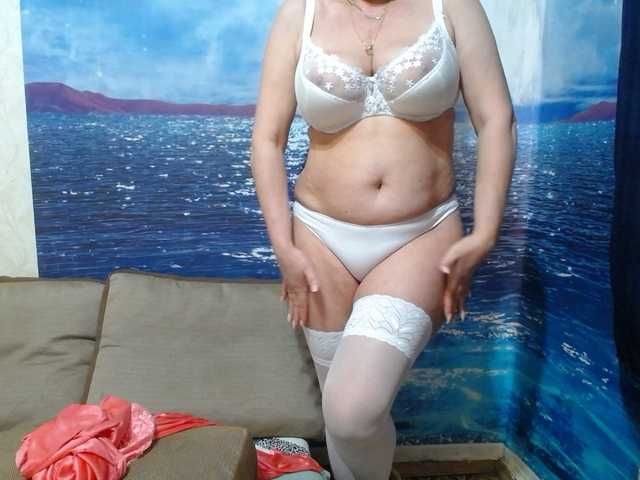 CaronCapella's BongaCams show and profile