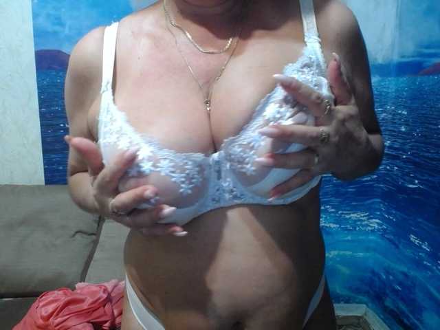 CaronCapella live cam on BongaCams