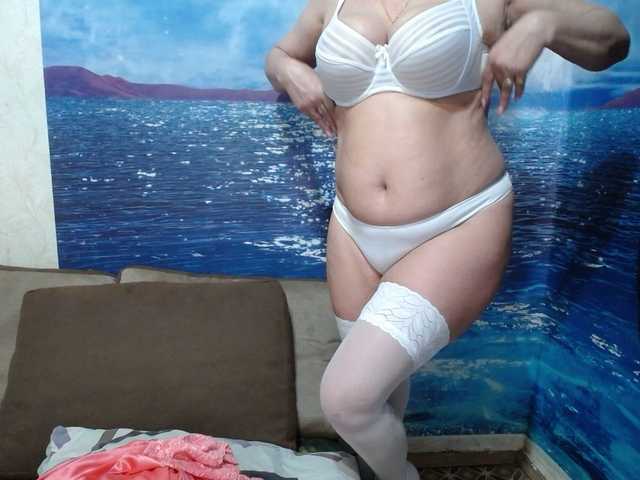 CaronCapella's BongaCams show and profile