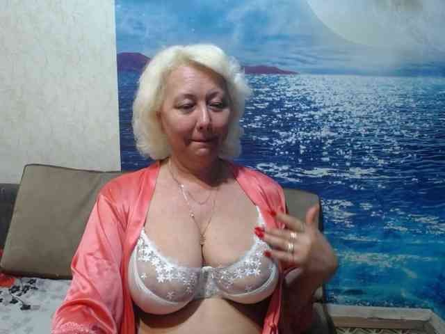 CaronCapella Live Webcam on BongaCams