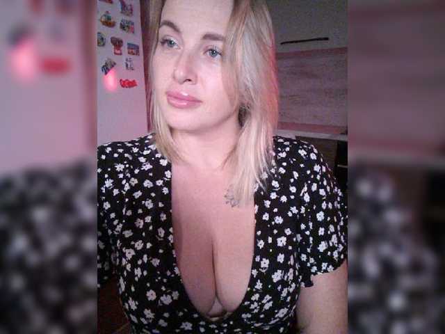 white-angel-1 live cam on BongaCams