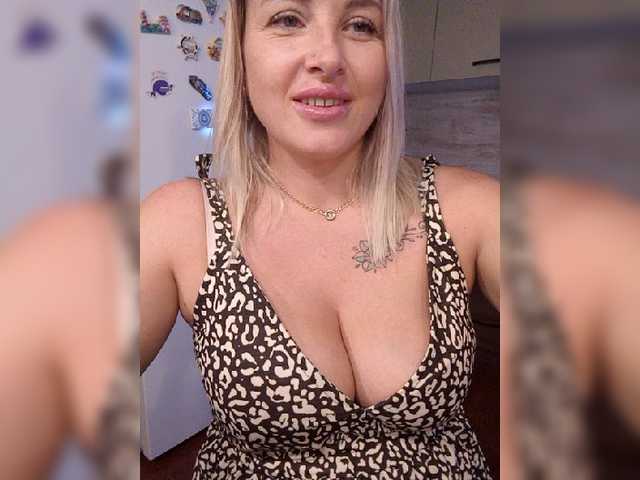 white-angel-1 live cam on BongaCams