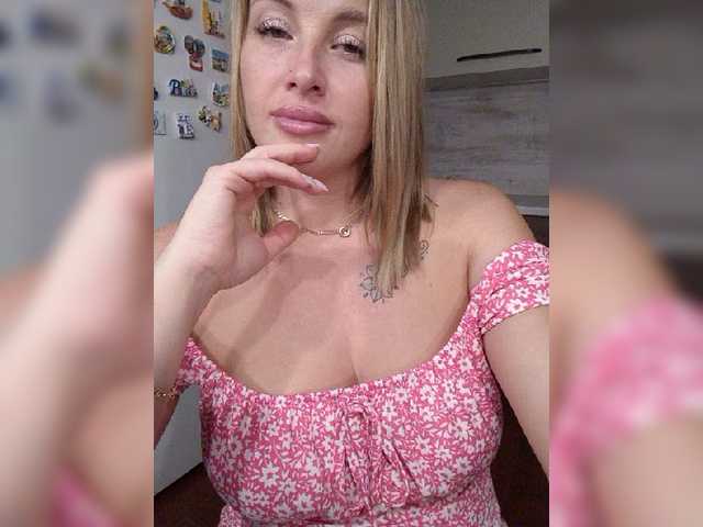 white-angel-1 live cam on BongaCams