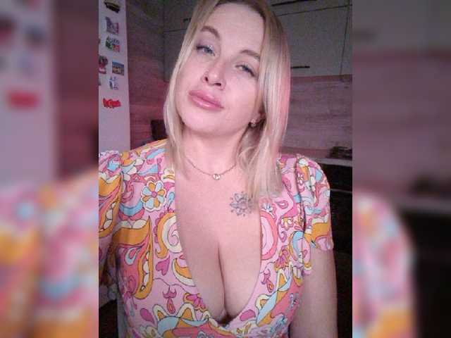 white-angel-1 live cam on BongaCams