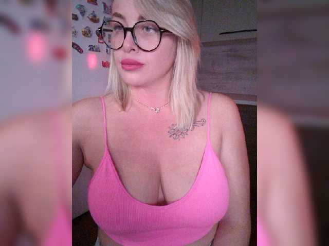 white-angel-1 live cam on BongaCams