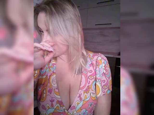 white-angel-1 live cam on BongaCams