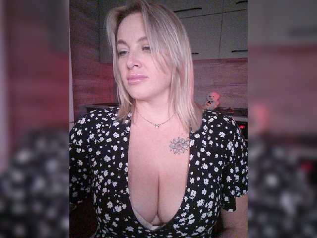 white-angel-1 live cam on BongaCams