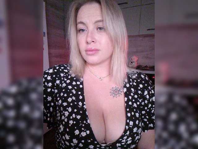 white-angel-1 live cam on BongaCams