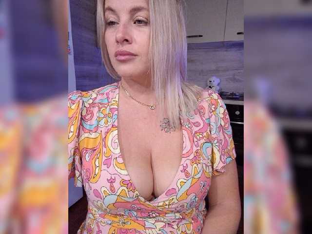 white-angel-1 live cam on BongaCams
