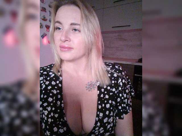 white-angel-1 live cam on BongaCams