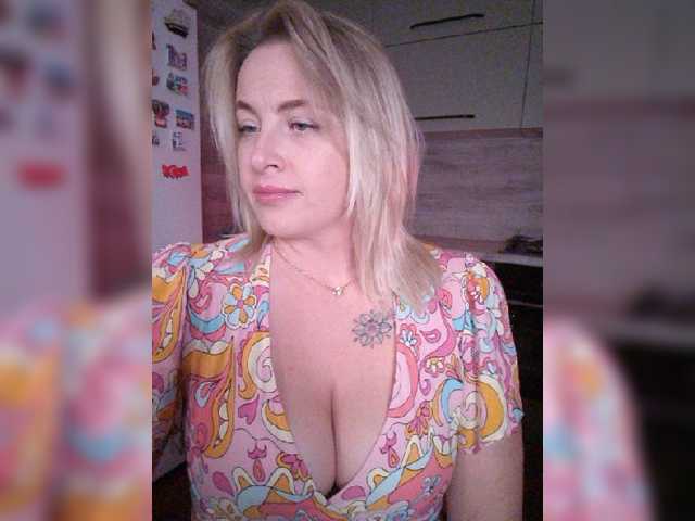 white-angel-1 live cam on BongaCams