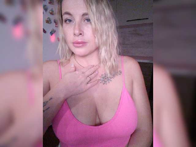 white-angel-1 live cam on BongaCams