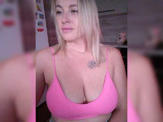 white-angel-1 live cam on BongaCams