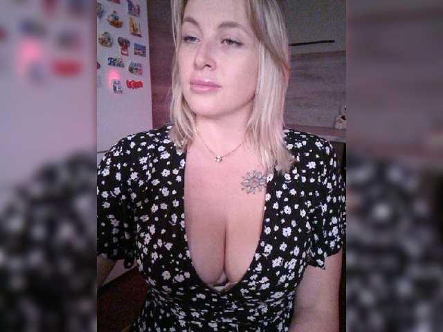 white-angel-1 live cam on BongaCams