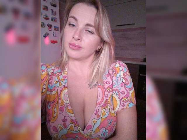 white-angel-1 live cam on BongaCams