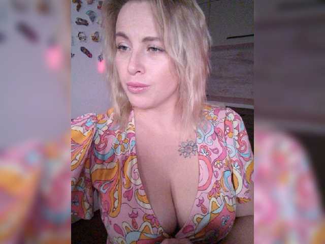 white-angel-1 live cam on BongaCams