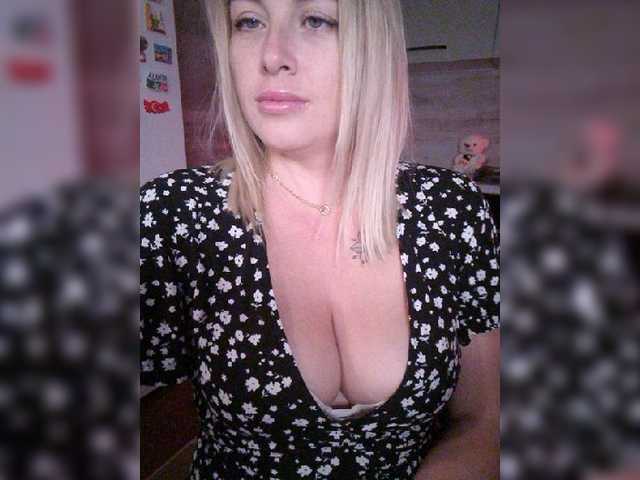 white-angel-1 live cam on BongaCams