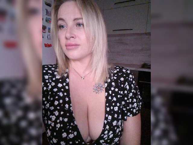 white-angel-1 live cam on BongaCams