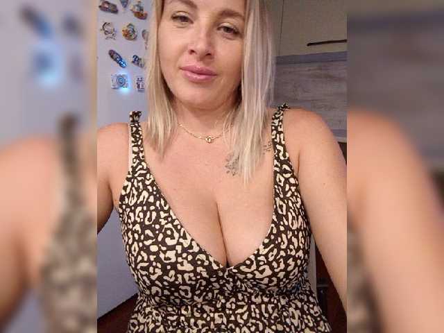 white-angel-1 live webcam show