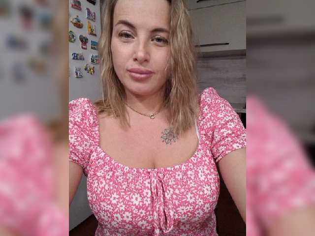 white-angel-1 live cam on BongaCams