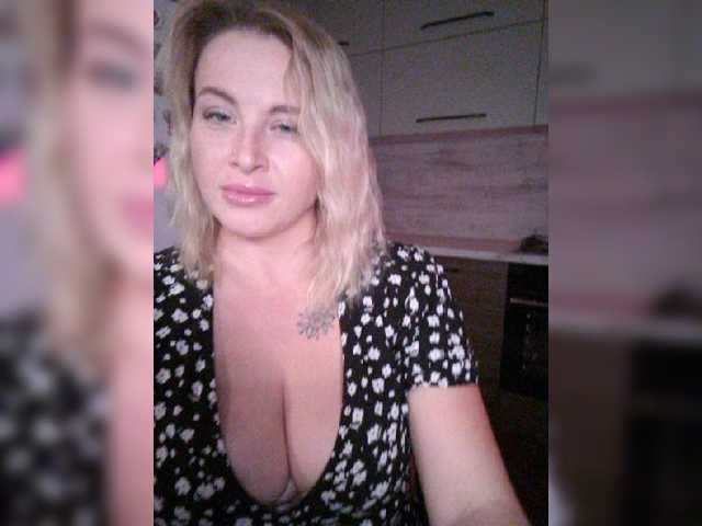 white-angel-1 live cam on BongaCams