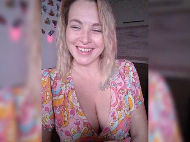 white-angel-1 live cam on BongaCams