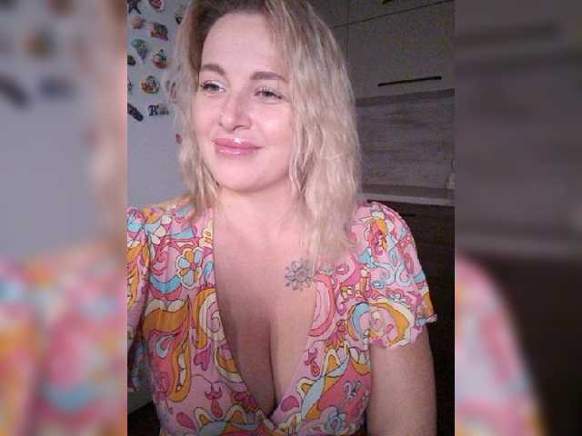 white-angel-1 live cam on BongaCams