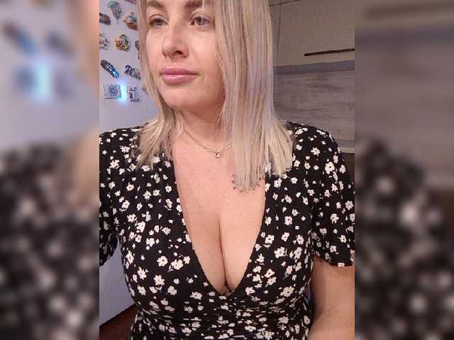 white-angel-1 live cam on BongaCams