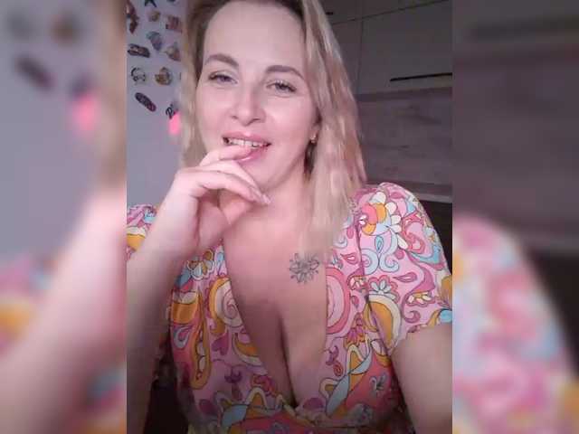 white-angel-1 live cam on BongaCams