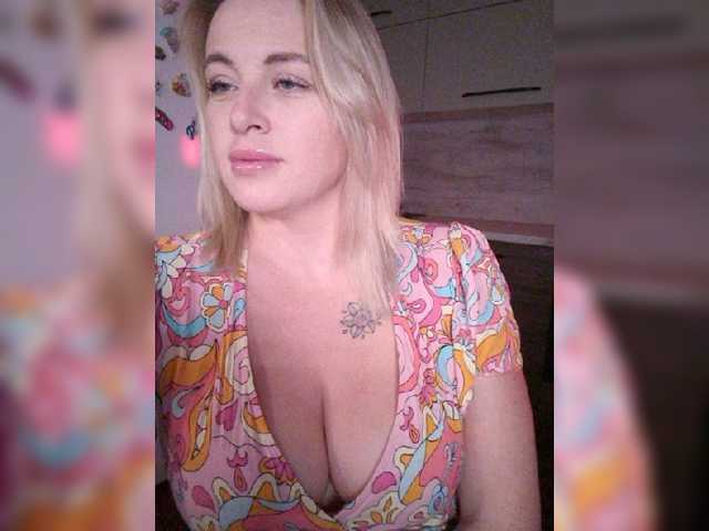 white-angel-1 live cam on BongaCams
